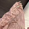 Camisola de Dormir Estilo Francés, Deseo Puro, Rosa Pastel con Estampado de Leopardo para Mujer, Conjunto de Tres Piezas de Ropa de Casa Talla Grande para Otoño e Invierno 2026