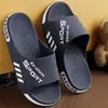 Comodidad para los pies Pantuflas Antideslizantes para Hombre 2026 Nuevo Verano Interior Hogar Resistentes al Olor Talla Grande Sandalias para Hombre Resistentes al Desgaste Venta al por Mayor