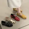 Sandálias Tecidas Vazadas Respiráveis Estilo Francês Retrô para Gaiola de Porco para Mulheres, Novo Modelo de Verão 2026, Salto Grosso, Sandálias Romanas de Tira Única