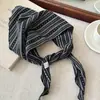 Colar Lenço de Seda Estampa de Leopardo Estilo Retrô Outono e Inverno, Corrente de Suéter Elegante e de Alta Qualidade, Colar Simples, Moderno e Versátil para Mulheres