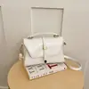 Bolsa de cinto minimalista transfronteiriça da moda, novo estilo coreano em couro PU, moderna e refinada, design casual, para usar na transversal ou na mão, pequena bolsa quadrada