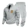 Conjunto de Duas Peças Masculino Pesado Estilo Americano para Outono e Inverno, Solto, com Forro de Fleece, Roupa de Trabalho, para o Dia a Dia, Moletom com Gola Alta e Calça de Moletom para Trabalho