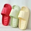 Pantuflas de baño antideslizantes para uso doméstico, primavera 2026, con tacto suave para mujeres y hombres, sandalias de EVA para interior, verano, para bañarse