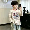 Camiseta de rayas para niño, nueva ropa infantil de algodón puro, camiseta interior de manga larga para niños mayores, top de primavera y otoño para niños