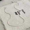 Tornozeleira Simples de Prata Esterlina S925 com Contas Redondas e Design de Osso de Cobra sob a Árvore Banyan Design de Nicho Feminino Joia Estilo Ins Nova Tornozeleira