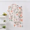 Pijamas nuevos de primavera y verano para mujer de algodón seda de dos piezas estampado nude cárdigan manga corta pijamas ropa para el hogar para mujer al por mayor
