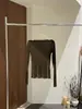 [Kaipu] Trece Temporadas Otoño Top de un hombro mate estilo francés con flocado, manga larga, versátil, adelgazante camiseta para mujer TB4228