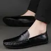 Zapatos de Cuero para Hombre Estilo Británico Casual de Negocios Transpirables de Suela Blanda y Superficie Suave, Slip-on, Moda Doudou, Transfronterizos para Primavera