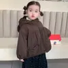 Casaco de inverno de algodão com capuz para meninas 2026 novo estilo infantil quente com forro de fleece espessado inverno bebê jaqueta de algodão da moda