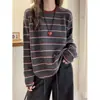 Suéter de tricô listrado com blocos de cor e mangas compridas para mulheres, estilo descontraído e casual, caimento solto, efeito emagrecedor, versátil para outono e inverno, fácil de usar