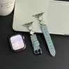 Adecuado para Apple Iwatchs12S10S9Ultra87Se Reloj de Cuero con Pulsera Femenina de Nácar Multicolor