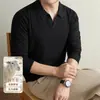 Suéter de lana de seda para hombre con cuello de gaviota, otoño 2026 nuevo, color liso, estilo old money, suéter base casual de punto para hombre