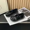 Nuevos zapatos Mary Jane poco profundos de doble hebilla estilo francés-inglés para mujer 2026 retro de doble uso modernos que aumentan la altura zapatos de tacón único