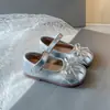 Sapatos Femininos 2025 Primavera/Outono Novos Sapatos de Couro Infantis Sapatos de Princesa para Meninas Pequenas Sapatos de Bebê e Criança Pequena com Sola Macia Sapatos de Performance