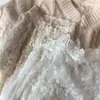 Camisa base de encaje para mujer, otoño e invierno, con elegantes mangas de campana bordadas, top de malla de cuello medio alto, hermosa blusa