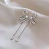 Enamórate a Primera Vista~Aretes de Plata con Circonita, Borla de Lazo, Estilo Coreano Ins, con un Toque de Lujo Ligero y de Alta Gama