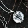 Collar con colgante de acero inoxidable pulido nuevo transfronterizo de Satanás comercio exterior retro cabeza de oveja estrella de cinco puntas colgante de acero de titanio