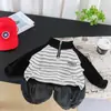 Conjunto Informal Estilo Coreano para Niños de Uno a Cinco Años 2026 Nuevas Llegadas para Niños Otoño Manga Larga Cuello Alto Rayado Conjunto de Dos Piezas Moderno