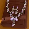 Elegantes pendientes y collar estilo palacio con incrustaciones de diamantes en forma de flor y hoja, cadena para la clavícula de lujo discreto, exquisito conjunto de joyería de moda
