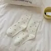 Calcetines de lunares con borde de volantes para mujer, calcetines blancos de primavera y otoño, calcetines de algodón puro hasta la mitad de la pantorrilla, calcetines de estilo japonés para estudiantes con lunares, calcetines holgados de moda ins de primavera y otoño