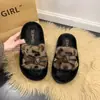 Elegantes y versátiles pantuflas peludas para mujer, perfectas para usar en exteriores, nueva colección otoño/invierno 2026, suela gruesa, que aumentan la altura, pantuflas de felpa estilo coreano para el hogar, de moda