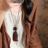 Collar con Colgantes Irregulares Redondos y Cuadrados con Virutas de Madera, Cadena para Clavícula Estilo Étnico Vintage, Cadena para Suéter de Diseño Nicho para Mujer