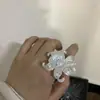 Dulce y Fresco Collar de Flor de Lirio de Nicho con Perla y Borla de Gota de Agua para Mujer, Accesorio de Cadena Larga para Suéter Único y Versátil
