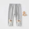 Pantalones casuales para bebé amigables con la piel, nuevos pantalones de otoño para bebé con lazo, pantalones de uso diario para niñas