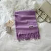 Bufanda de Cachemir Sintético para Mujer Otoño e Invierno Bufanda de Color Puro 2025 Otoño e Invierno Nueva Moda Bufanda Cálida de Longitud Media de Gama Alta