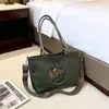 Elegante bolso tote vintage repujado para mujer, nuevo de moda 2026, bolso de hombro versátil, bolso de mano de gran capacidad para el día a día
