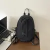 2026 Verano Nuevo Estilo Inspirado en el Bosque Moderno Color Sólido Bloque de Color Correa para el Hombro Ligero Mochila Versátil para Viajes Cortos y Paseos