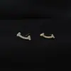 Pendientes de sonrisa, sencillos, de nicho, estilo frío, elegantes, pequeños y curvos.