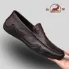 Zapatos de Hombre Gongyang Modelo Nuevo 2026 Piel Genuina Suela Blanda Ligeros Mocasines Slip-On Casual Cómodos Zapatos de Cuero para Hombre
