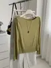 Camiseta Slimming de Manga Longa com Gola Canoa e Ombros Caídos Estilo Desejo Puro para Mulheres Chegada Nova Outono Temperamento Estilo Coreano Versátil Camada Base de Tencel e Lã