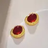 Brincos Vermelhos Retrô Franceses Novos para Mulheres 2024 Brincos Explosivos Design de Nicho Outono e Inverno Luxo Leve Brincos de Alta Qualidade