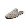 Chinelos de Moda Tecidos Vazados 1cm 2026 Verão Outdoor Bico Redondo Planos Slip-On Sandálias Versáteis