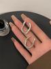 Brincos de Orelha Geométricos Irregulares, Design Novo, Moderno e Único, Brincos de Celebridade da Internet para Mulheres, Brincos Minimalistas Simples e Elegantes no Estilo Ins