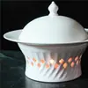 Vajilla de Cerámica en Mesas de Club de Hotel, Tazas de Vejiga de Pez, Tazas de Sopa Calentadas con Velas, Tazas de Mijo y Pepino de Mar, Tazones de Abulón y Pepino de Mar