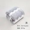 Toalha Xiangfeng de Veludo Coral para Rosto, Absorvente, Cor Gradiente Ondulada, Uso Doméstico para Adultos, Macia, Venda por Atacado
