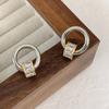 Brinco de argola pequeno de metal europeu e americano, com incrustação de diamantes, cintura fina, feminino, design de nicho, alta qualidade, luxo leve, brincos únicos
