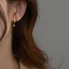 Pendientes pequeños cuadrados de plata s925 japoneses y coreanos, pendientes sencillos de moda, pendientes de estilo frío, pendientes de diseño de nicho.