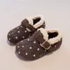 Zapatos Retro de Lunares para Niña Birkenstock 2026 Otoño/Invierno Nuevo Estilo Infantil Suela Suave Forro de Felpa Slip-on Moda Zapatos de Algodón