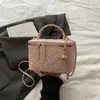Bolsa Caixinha Acolchoada com Corrente Estilo Chanel, Alto Valor Estético, Luxo Leve, Fashion, Versátil, Modelo Novo, Ombro Único, Transversal, Bolsa de Mão para Mulheres