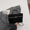 Outono e Inverno 2026 Novo Estilo Camurça Retro Moda Exquisito Simples Casual Uma Alça Transversal Bolsa de Mão Bolsa Caixa