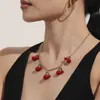 Conjunto de Collar y Pulsera de Acero Inoxidable Color Cereza de Ensueño, Chapado en Oro de 18 Quilates, Joyería de Cereza Versátil y Elegante en Estilo Europeo y Americano