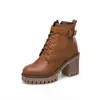Botines cortos de mujer estilo Martin con hebilla de cinturón, tacón alto, estilo europeo y americano, talla grande, botas de mujer de comercio exterior, talla 40-41-42-43, piel lisa S600