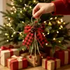 6 Piezas de Lazos de Arpillera a Cuadros Navideños con Piñas y Hojas de Pino 30*15cm Decoraciones Colgantes para Árbol de Navidad