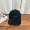 Gorra de Béisbol Versátil de Estilo Coreano con Bordado de Letras y Visera Amplia y Profunda, Versátil, Adelgazante del Rostro, Protector Solar