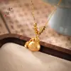 Loja de ouro Puzuo com borla de ouro de areia moeda bolsa da sorte colar olho de gato feminino estilo chinês estilo nacional temperamento moda corrente da clavícula