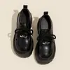 Mocasines de mujer estilo británico, nueva colección otoño 2026, negros, modernos, versátiles, con cordones, tacones gruesos y suelas gruesas para mayor altura